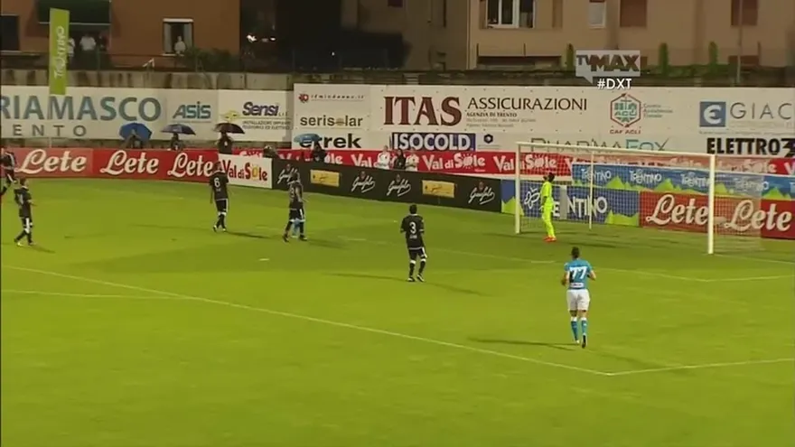El Napoli ganó 5-0 a Entella en amistoso