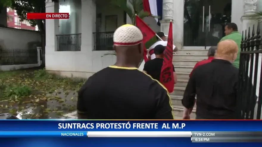Suntracs protesta por casos de corrupción ante el Ministerio Público