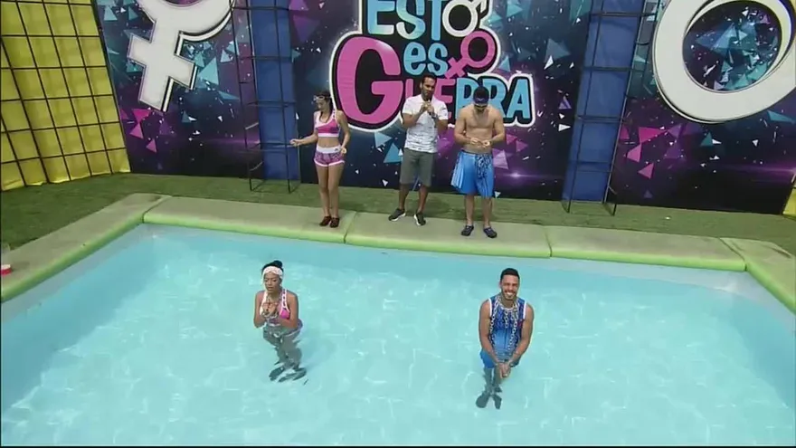 Encadenados quedaron los guerreros bajo la piscina