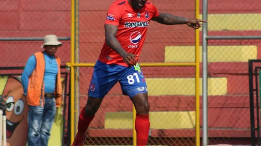Municipal de Guatemala con Felipe Baloy en cancha, golearon a Petapa