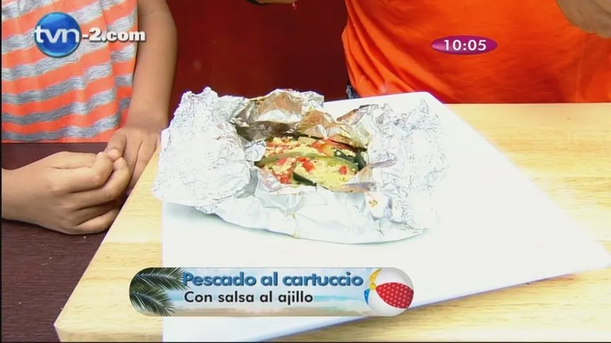 Pescado al cartuccio con salsa al ajillo