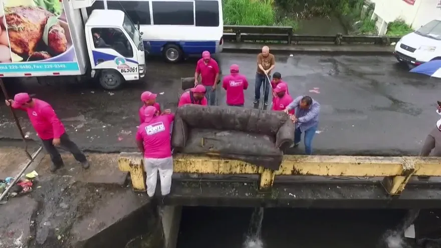 Encuentran cantidades de basura en ríos de Veranillo