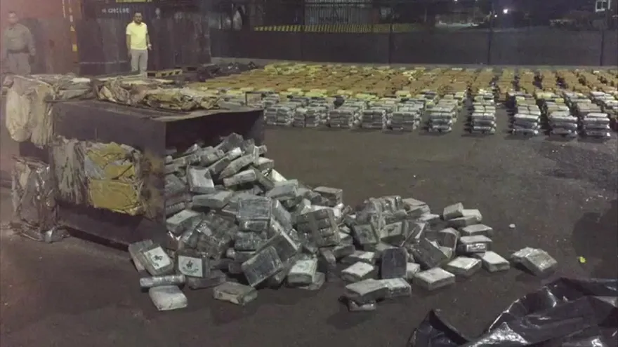 Colombia reporta incautación récord de cocaína rumbo a España