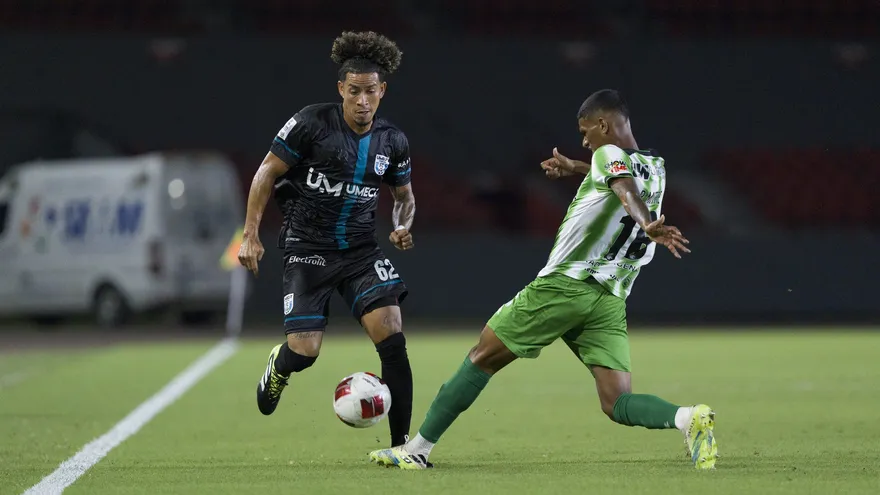 Alianza FC y UMECIT FC  en acción