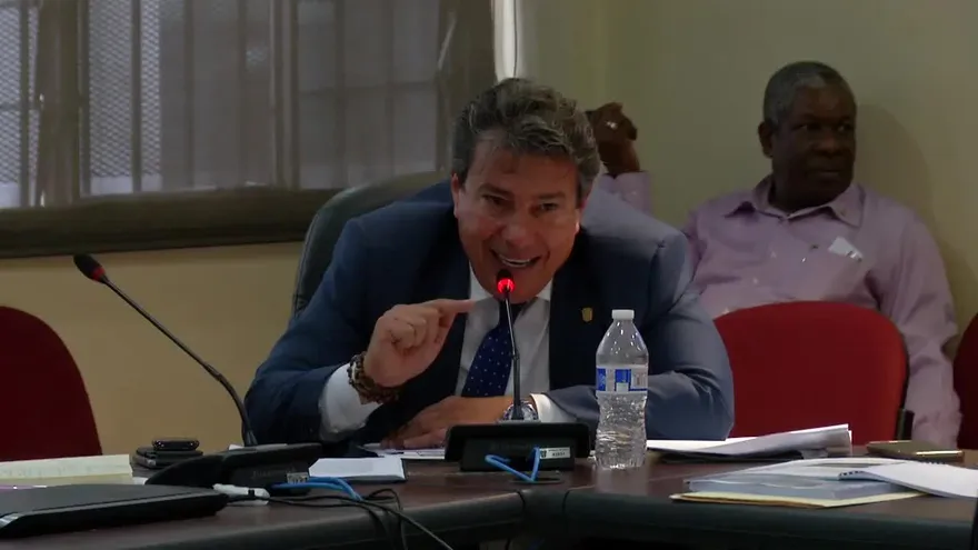 Ministro del MOP rinde informe ante la AN