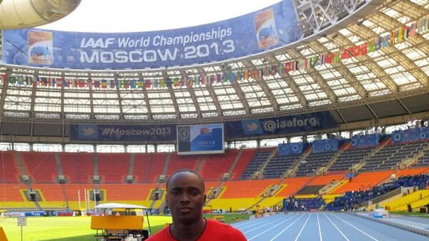 Edward pagó su propio pasaje para ir a Mundial