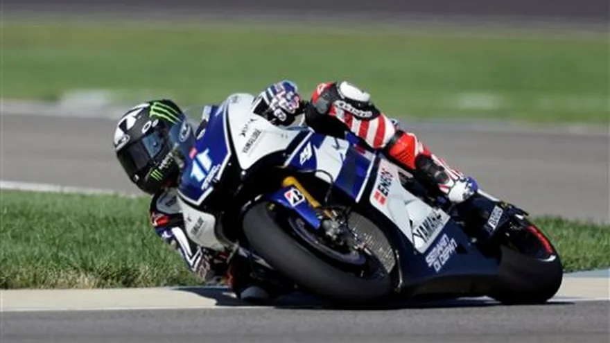 Spies hizo la mejor vuelta en práctica para GP Indianápolis