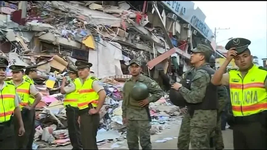 La esperanza en Ecuador está bajo los escombros