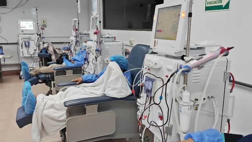 Panama Relocates 100 Hemodialysis Patients to Remodeled Hospital Room