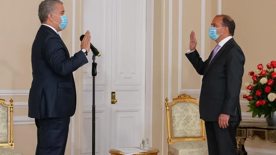 Nuevo defensor colombiano aboga por  'nuevos caminos' para la protección de DDHH