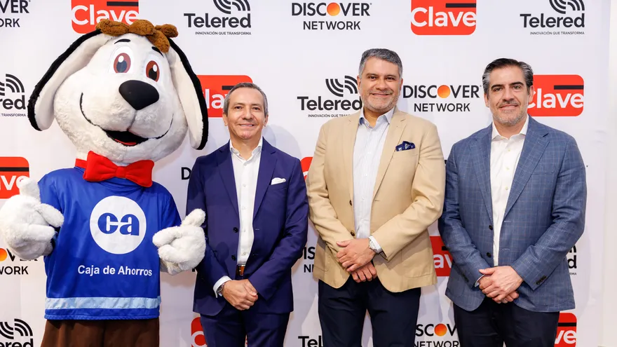 Con un nuevo diseño de logo moderno en un vibrante color rojo, inspirado en el color que conecta con la identidad y patria panameña, y una tipografía limpia en blanco