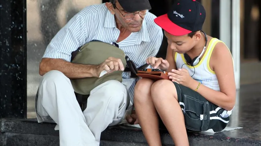 Archivo. Los datos forman parte del informe presentado por el Instituto Brasileño de Geografía y Estadística (Ibge) sobre el perfil de los estados y municipios de Brasil, que por primera vez analizó datos sobre acceso gratuito a internet a través de la red inalámbrica.