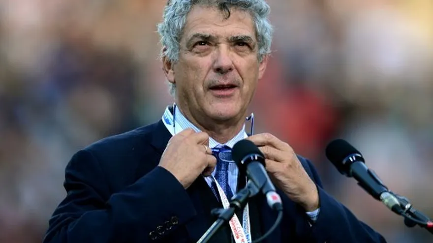 Ángel Villar suspendido por un año como presidente del fútbol español.