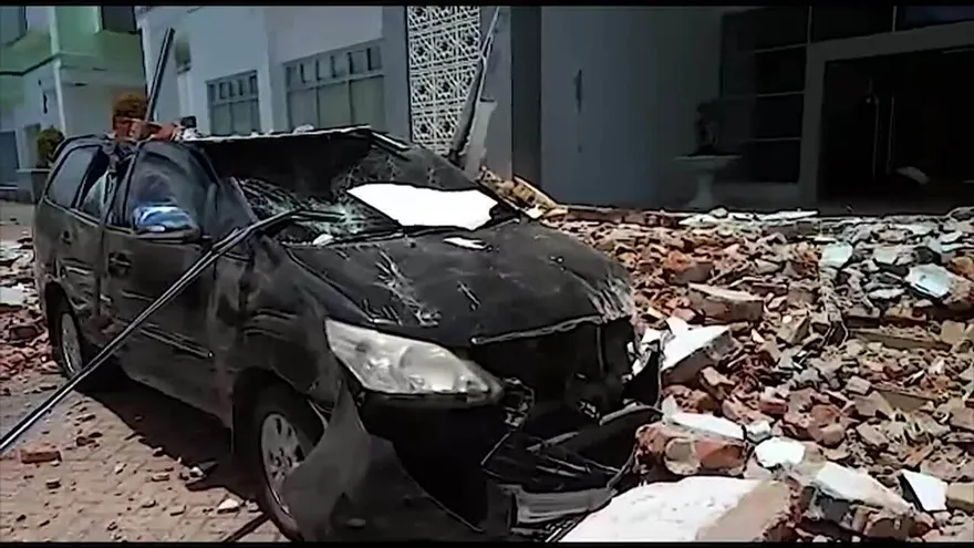 Un terremoto de magnitud 6,5 sacude el este de Indonesia