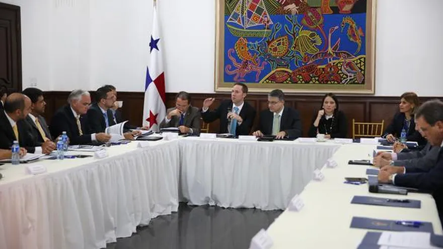 Reunión del Gabinete Logístico.
