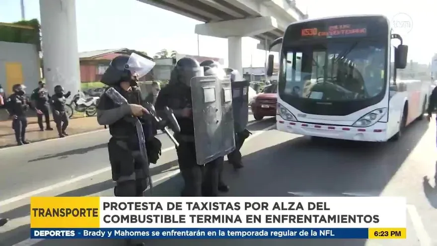 Taxistas piden suspender impuesto de combustibles