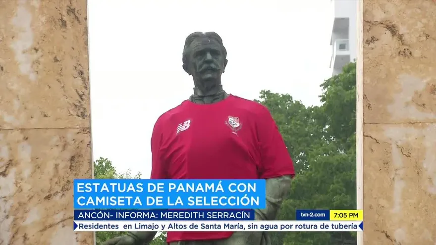 Panamá se viste de rojo, estatuas amenacen con la camiseta