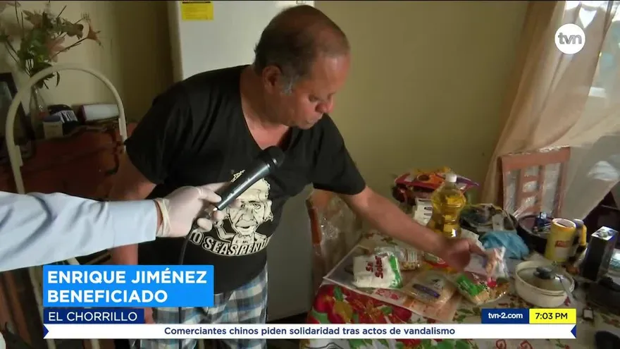 Entregan más de 9 mil bolsas de comida en barrios de la capital