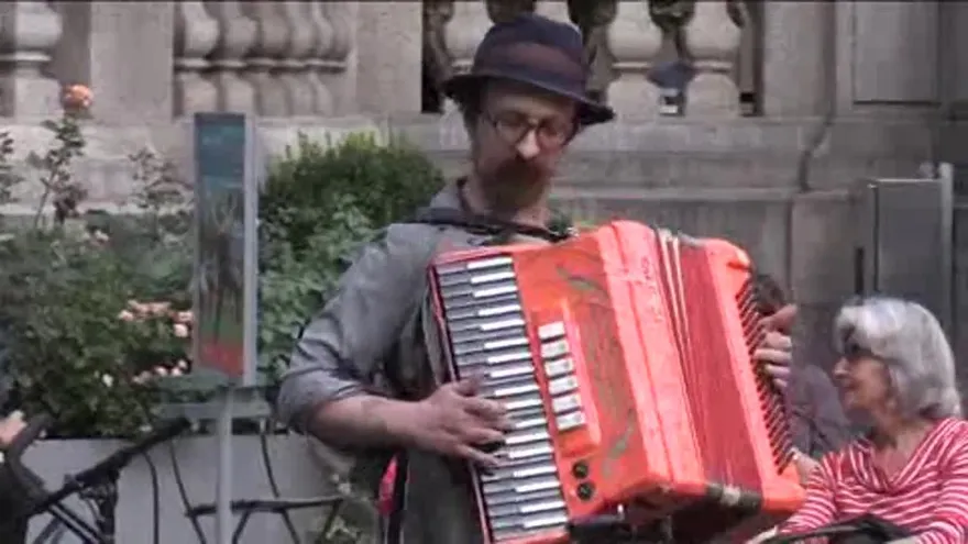 Regresan las noches de acordeón y pícnic a Nueva York
