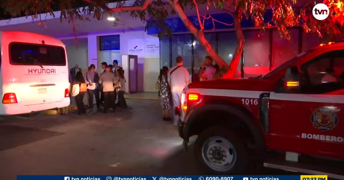 Un trabajador muerto y otro rescatado en desplome de elevador en edificio de la DGI