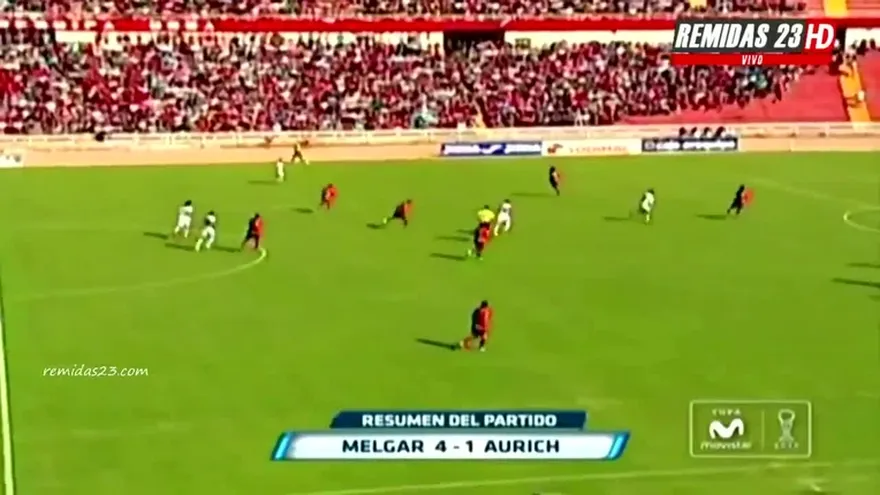 Luis Tejada sigue encendido en el Perú