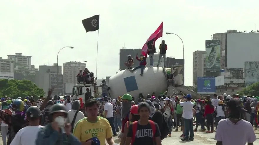 Disturbios en una nueva jornada de protestas en Venezuela