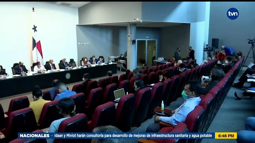 Crecen voces de rechazo a las actuaciones de los diputados