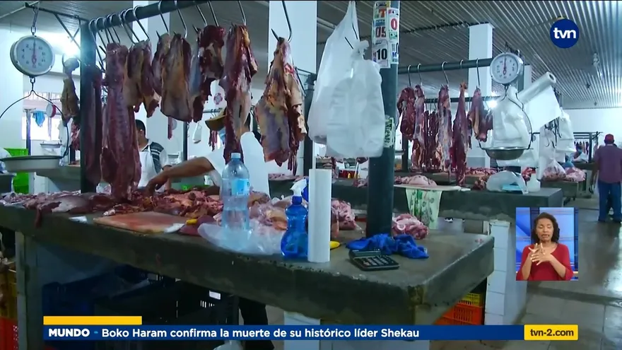 Bajas ventas reportan comerciantes del mercado público de Santiago