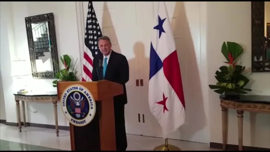 Embajador de EEUU en Panamá se refiere a caso Waked