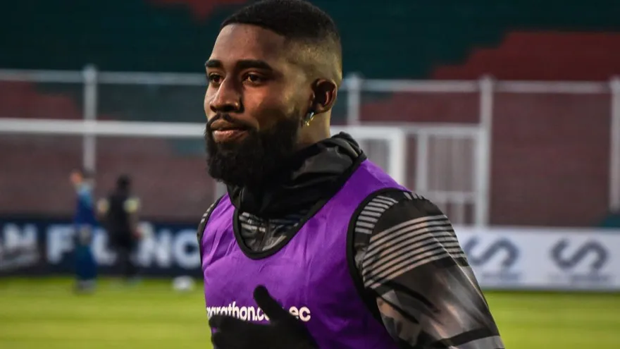 Everardo Rose, uno de los 'panas' con la misión de levantar al 9 de Octubre