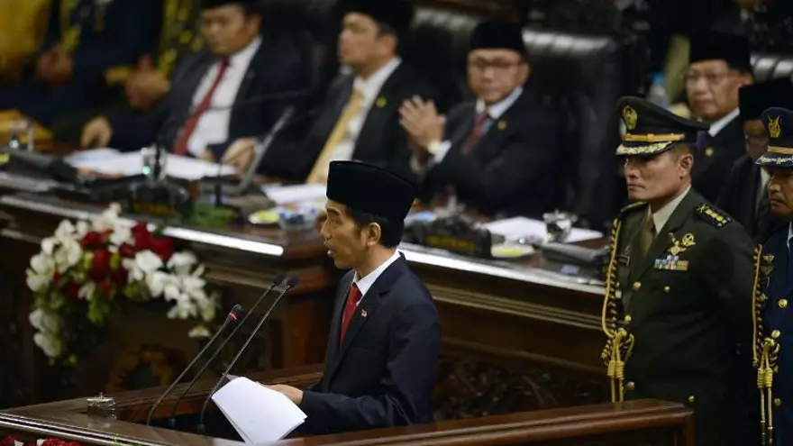 Widodo toma posesión como presidente de Indonesia