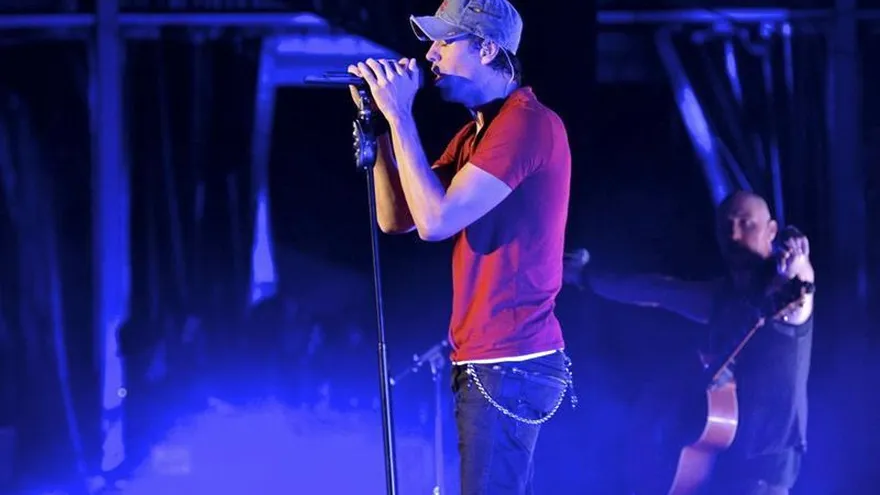 El cantante Enrique Iglesias durante una actuación