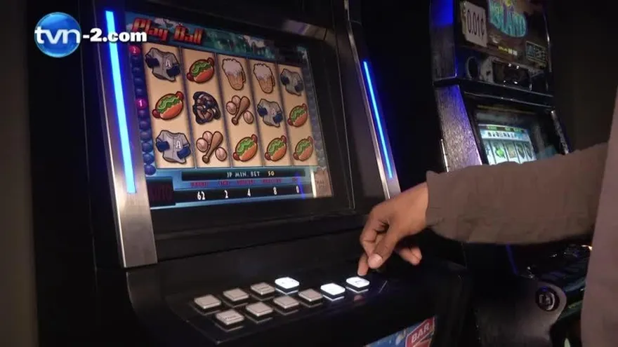 Proyecto de ley podría erradicar las máquinas de casino