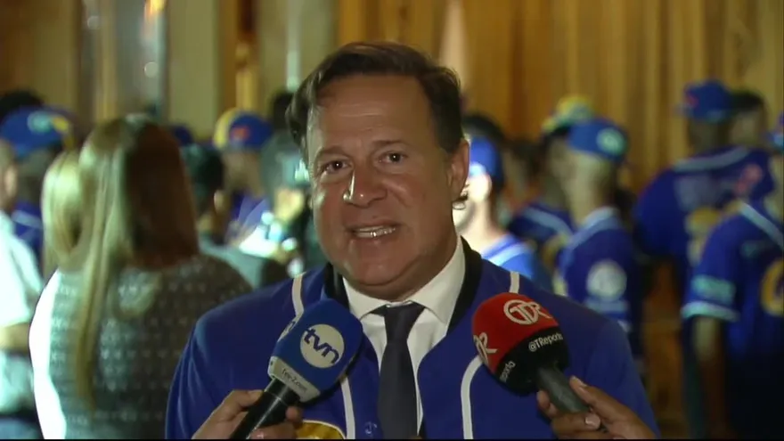 Homenaje en Presidencia al equipo de béisbol mayor de Colón