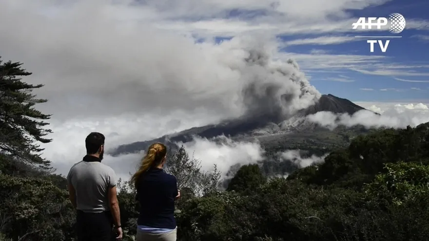 Costa Rica en alerta por erupciones de volcán Turrialba