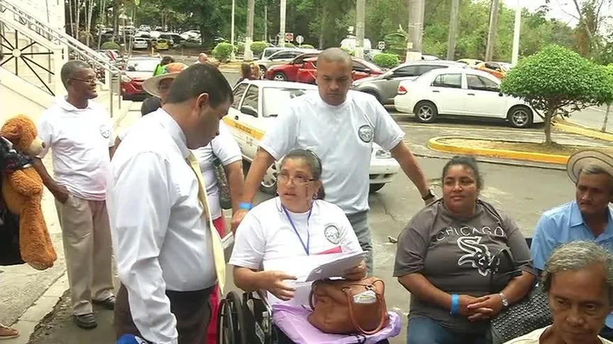 Miles de panameños viven con la tragedia del envenenamiento por Dietilenglicol