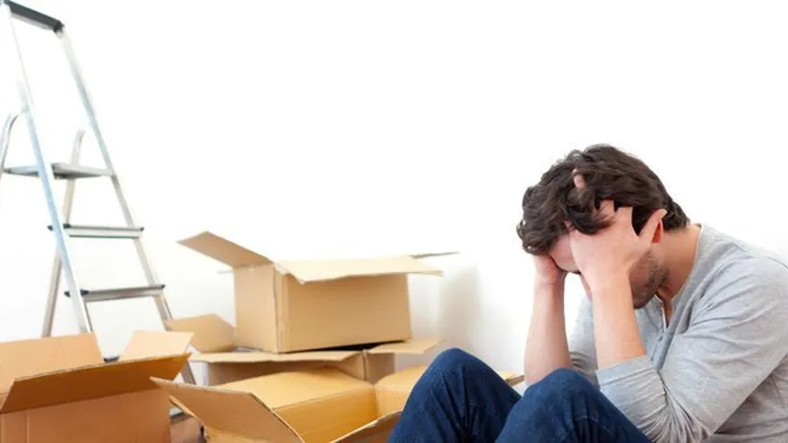 Las mudanzas y dejar atrás la casa de los padres no es fácil para un millenials.