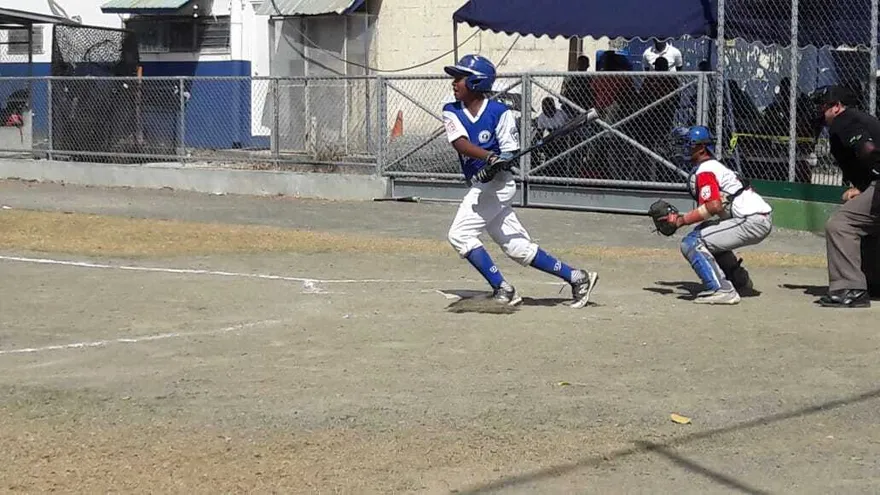 Coclé y Herrera van por el título nacional de béisbol preintermedio