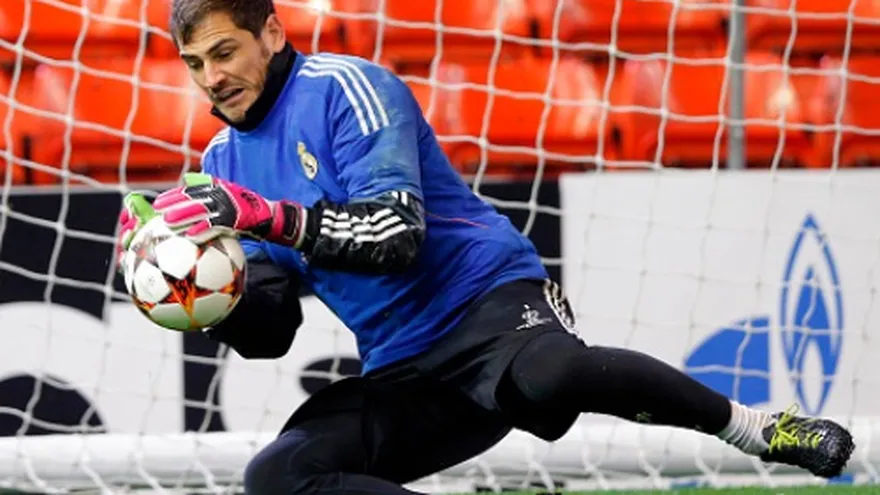 Casillas igualó a Xavi como jugador con más partidos de UCL