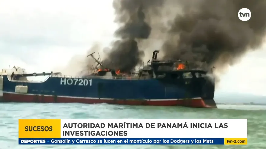 Tres embarcaciones incendiadas cerca a las costas del puerto de Vacamonte