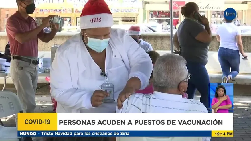 Chiricanos acuden al parque Miguel de Cervantes Saavedra a vacunarse