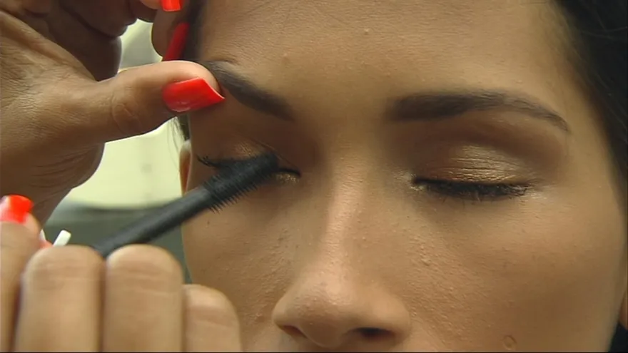 Buen Look -  Te mostramos como hacer un maquillaje waterproof