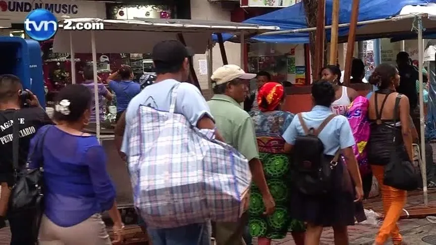 Panameños se preparan para cobro del décimo tercer mes