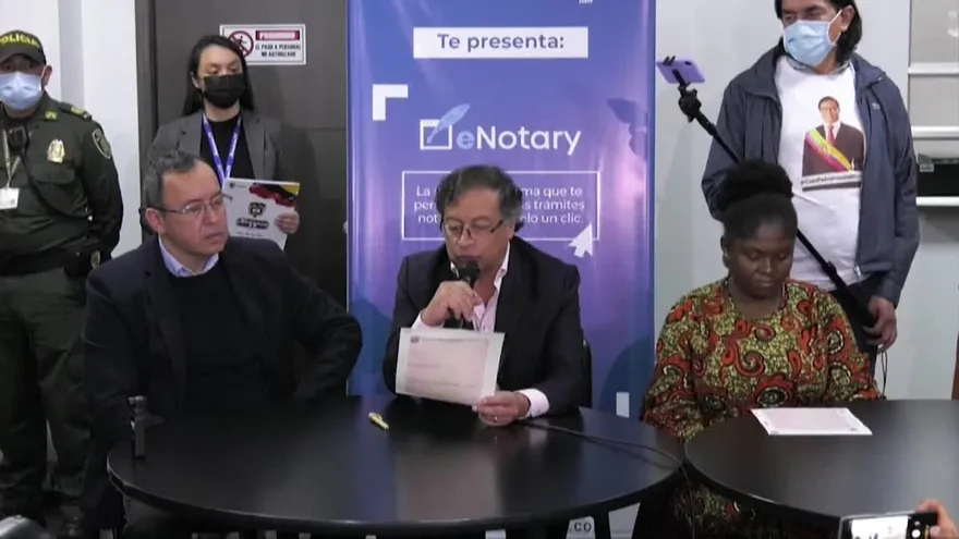 Juramento ante un notario para acallar a sus críticos.