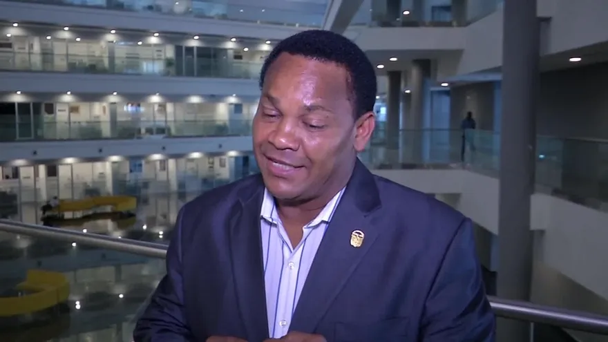 Propuesta para eliminar anuncios clasificados indecorosos