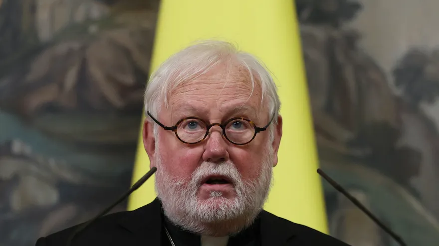 El jefe de la diplomacia del Vaticano, Paul Richard Gallagher, instó este martes a Rusia y Ucrania a entablar negociaciones para poner fin a la guerra.