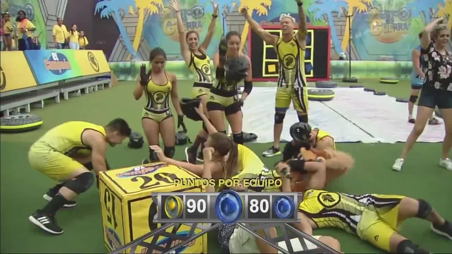 ¡Martes divertido! Los leones le hicieron una broma pesada a las cobras