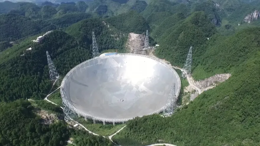 China inaugura en enero de 2021 el mayor radiotelescopio del mundo