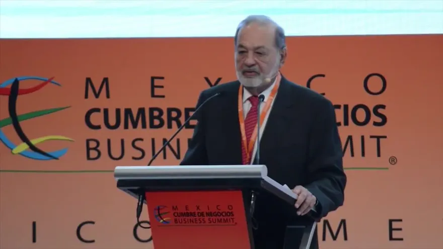 México requiere crecer al menos 4,5 % al año, dice el empresario Carlos Slim
