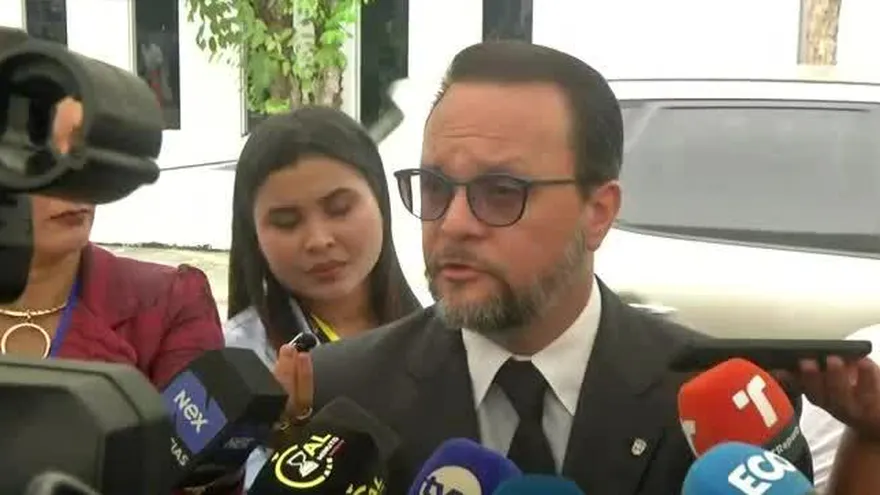 Julio Moltó, ministro de Comercio e Industrias